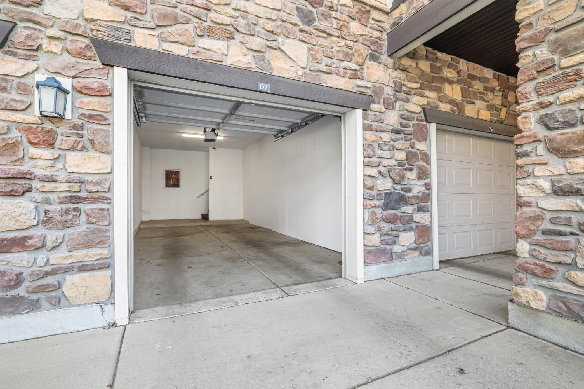 Butterfly Themed Kings Apartment With Private Garage & Access To Lux Hot Tub, Bbq & Gym South Jordan Exterior foto